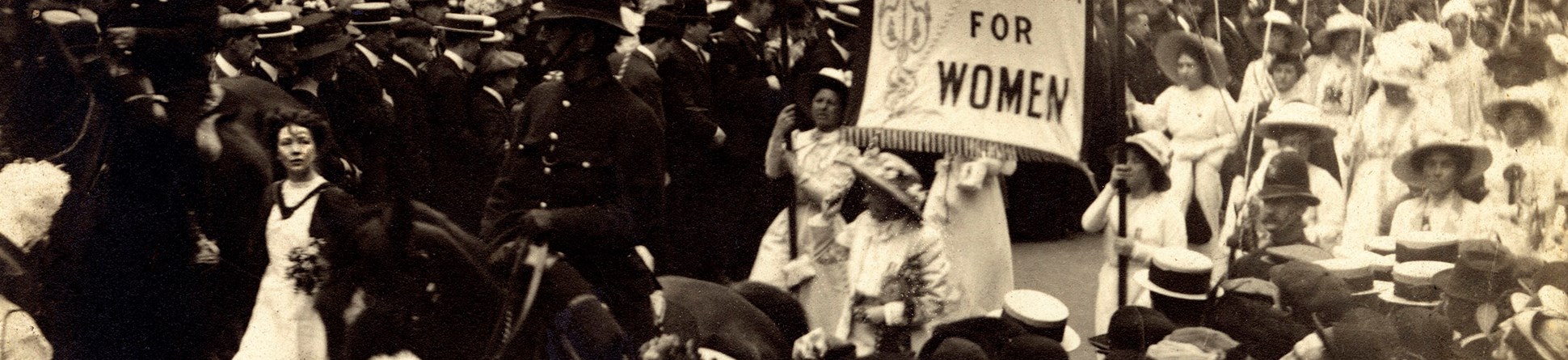 Image of a Suffragette Procession on 17 June 1911.